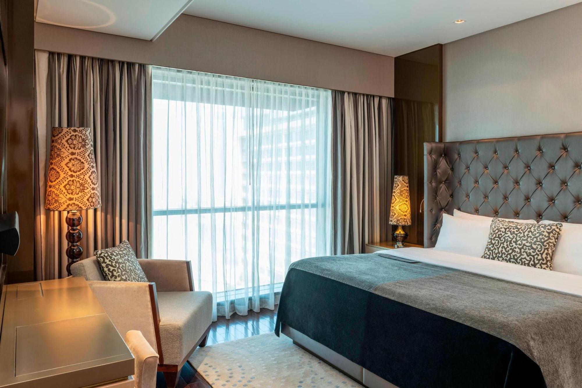 Le Méridien City Centre Bahrain Manama Exterior foto A bedroom at the hotel
