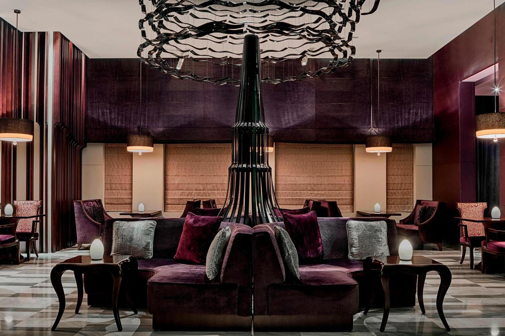 Le Méridien City Centre Bahrain Manama Exterior foto The Lounge at The St Regis Mumbai